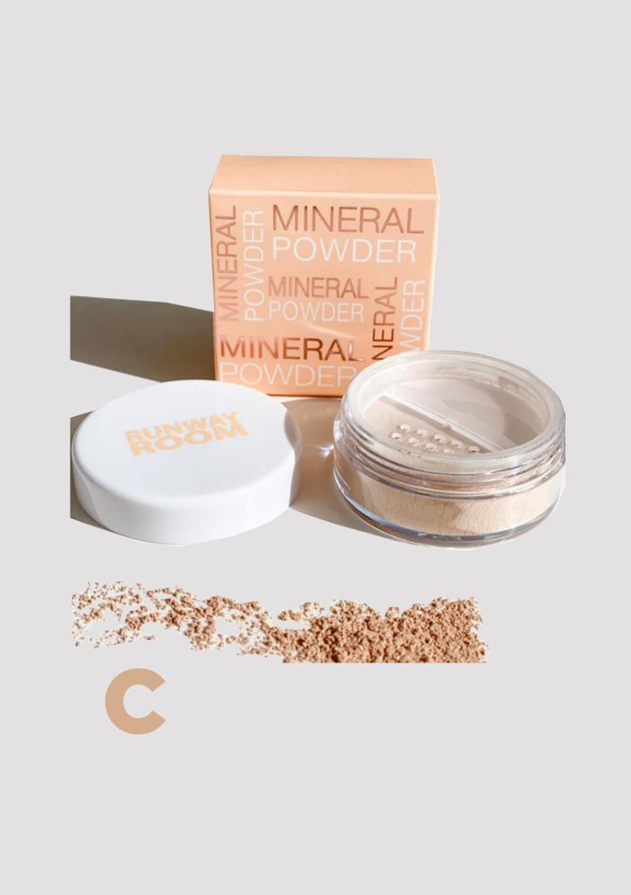 Studio 7 Runway Room Mineral Powder Foundation